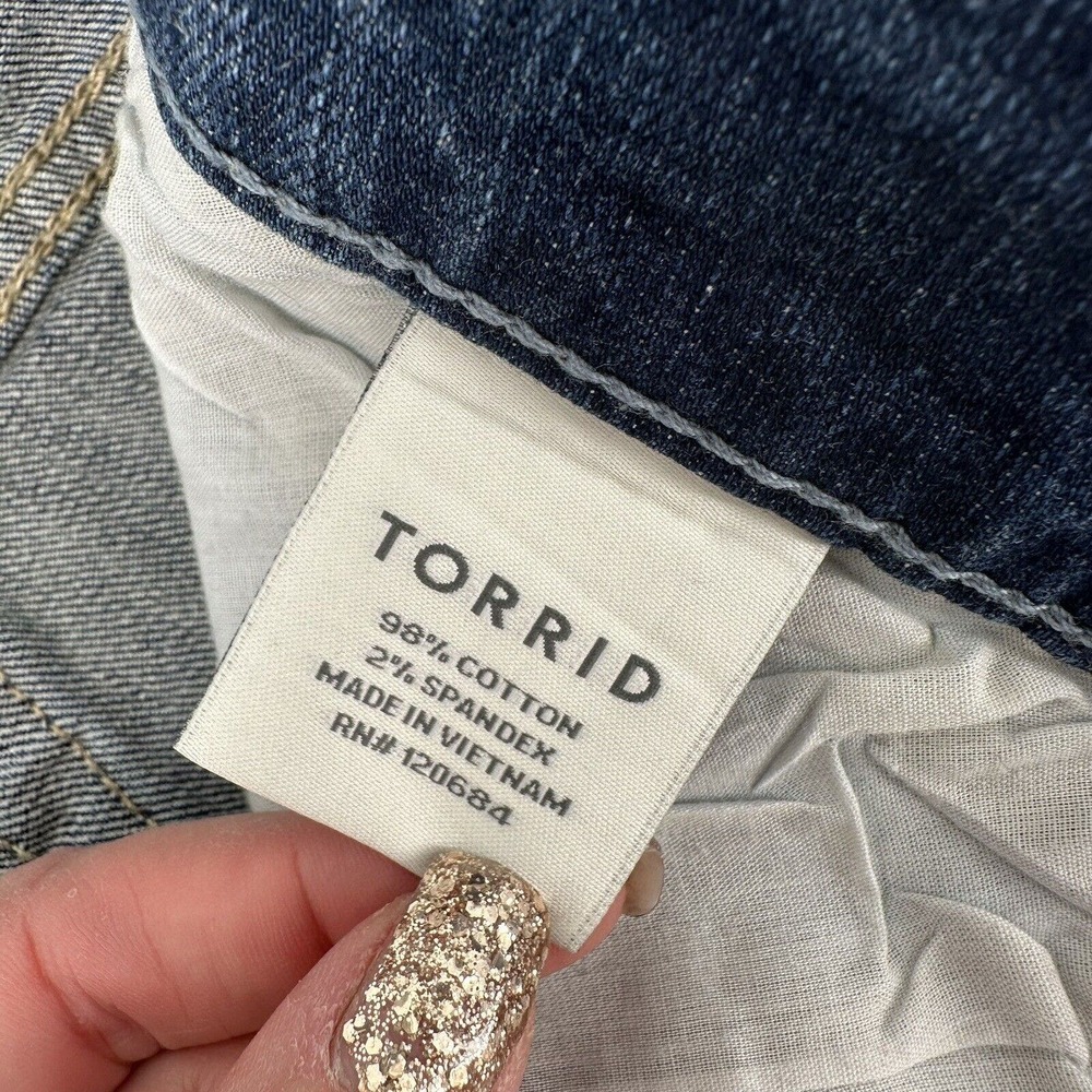 Rhinestone Denim Shorts Torrid Size 24 Stretch Blue Jean Cut Offs Medium Wash - Picture 8 of 8